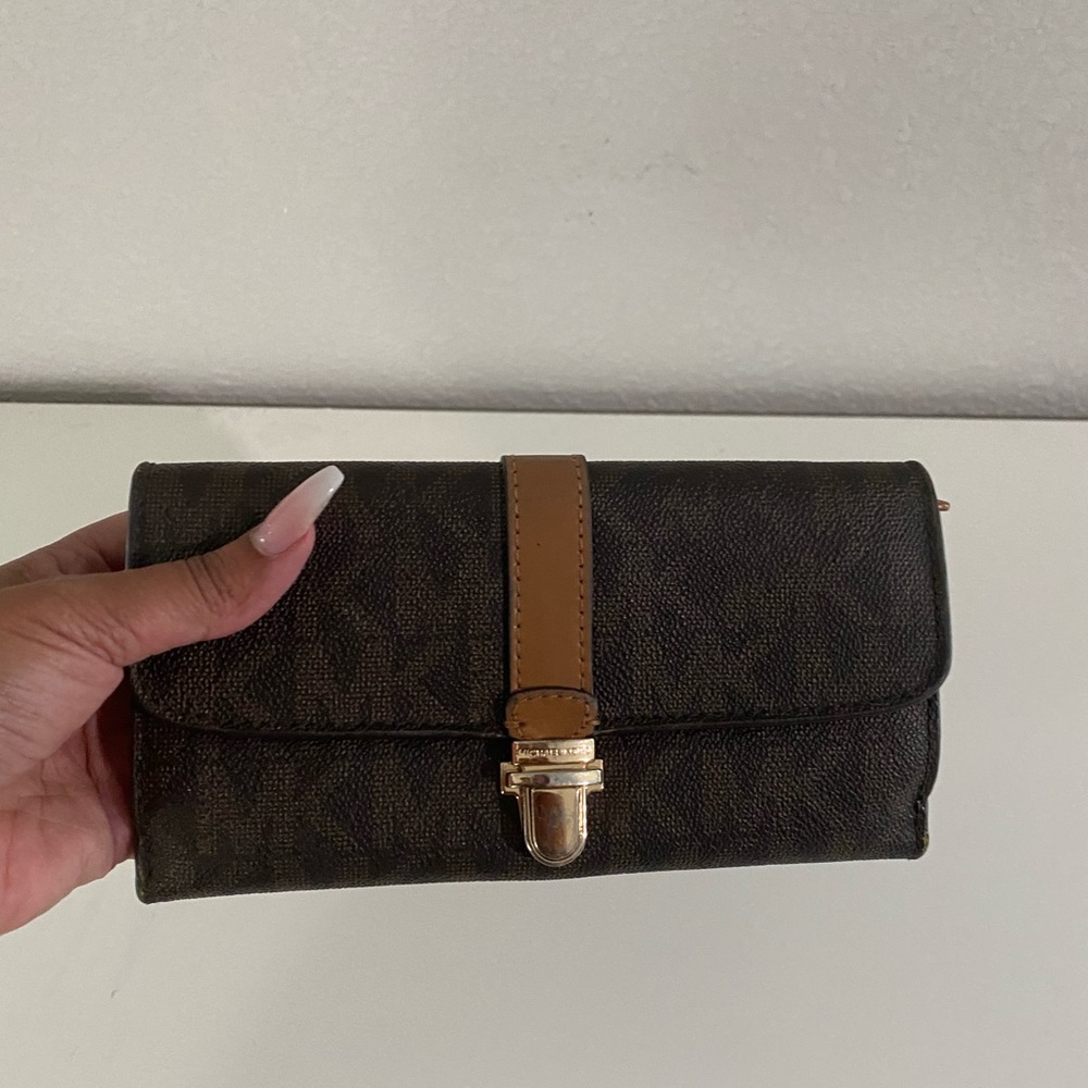 Used Michael Kors wallet